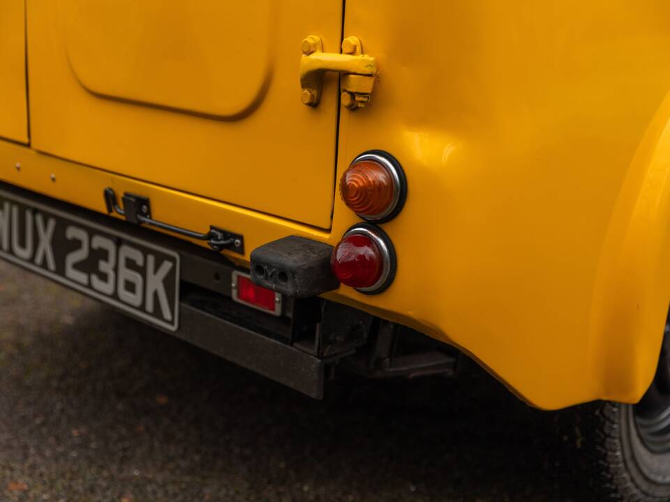 Image 7/50 of Morris Minor Van (1971)