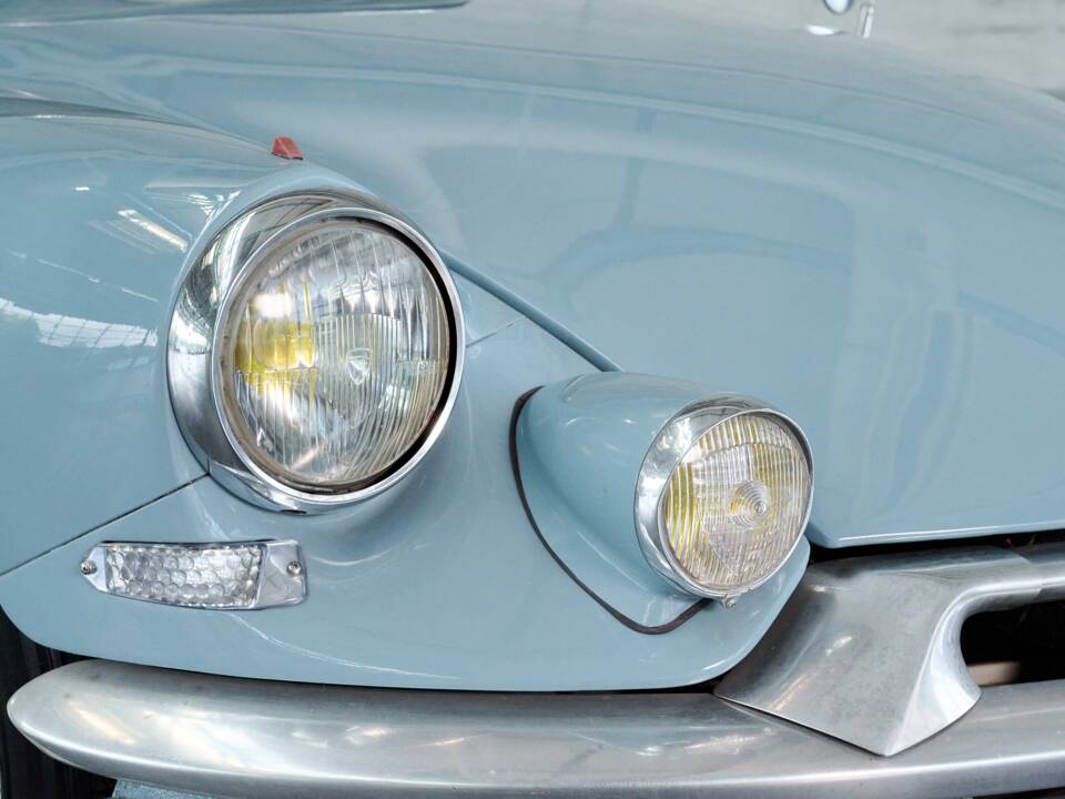 Bild 45/50 von Citroën ID 19 Break (1960)