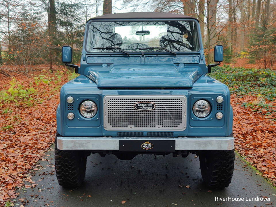 Image 4/25 of Land Rover Defender 90 (1997)