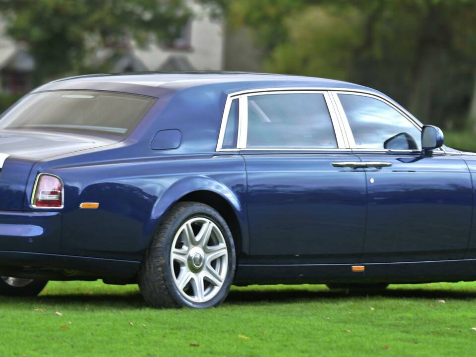 Image 14/50 of Rolls-Royce Phantom VII (2009)
