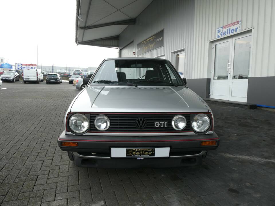 Image 2/23 of Volkswagen Golf Mk II GTi 1.8 (1988)