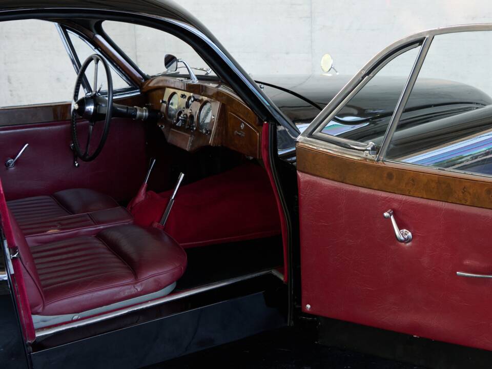 Image 35/48 of Jaguar XK 120 FHC (1954)