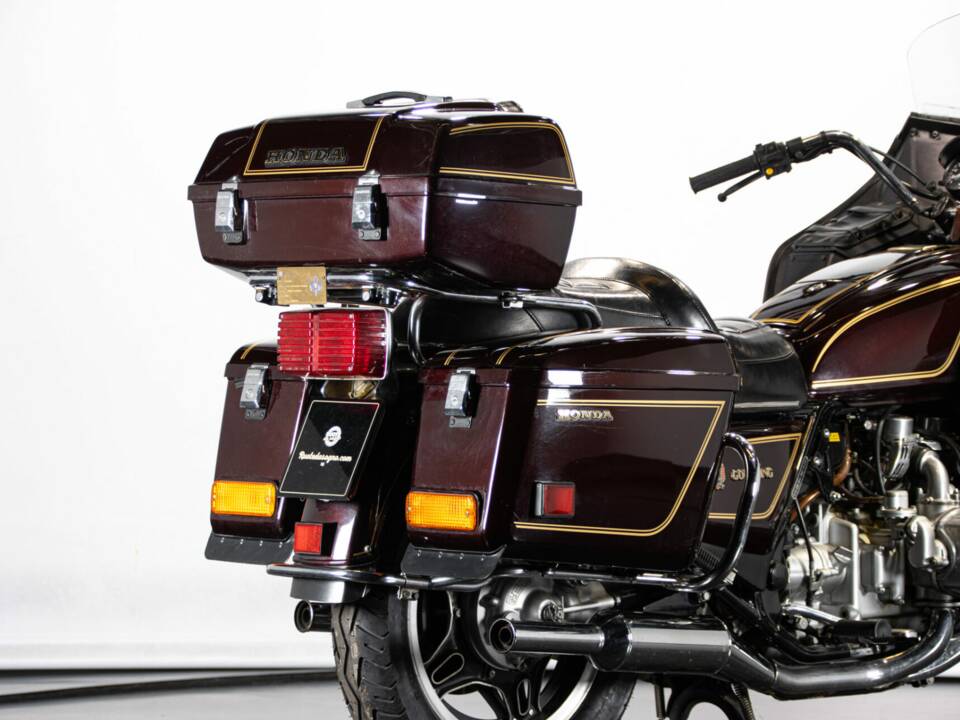 Immagine 37/50 di Honda GL 1100 Gold Wing (1981)
