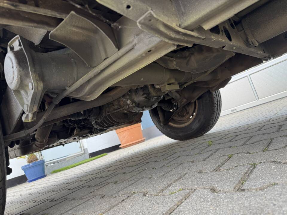 Image 25/100 of Volkswagen T2b Westfalia (1979)
