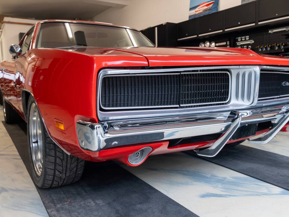 Image 20/24 of Dodge Charger R/T (1969)