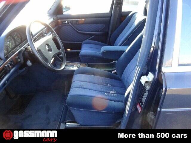 Image 13/15 de Mercedes-Benz 300 SE (1989)