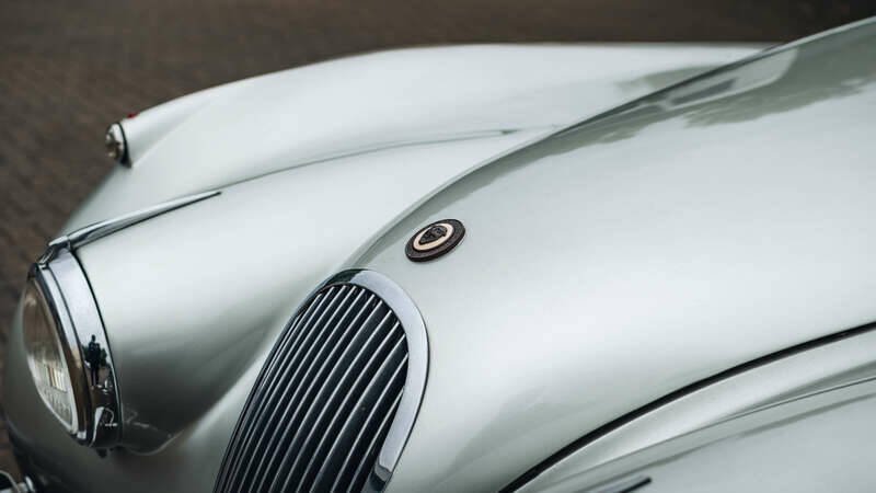 Image 30/43 de Jaguar XK 120 FHC (1952)