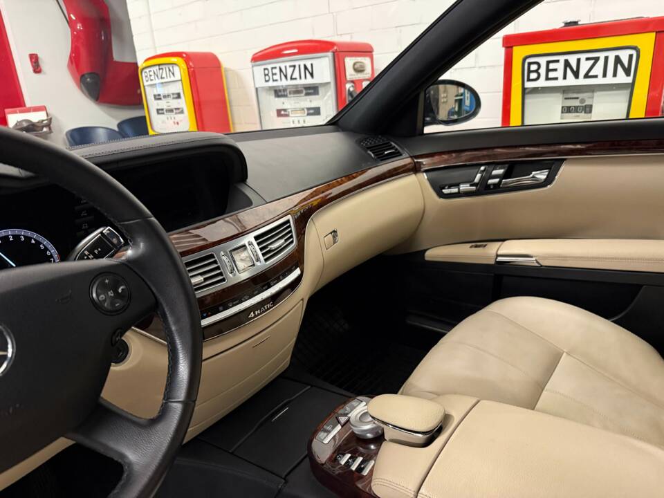 Image 10/18 of Mercedes-Benz S 450 4MATIC (2007)