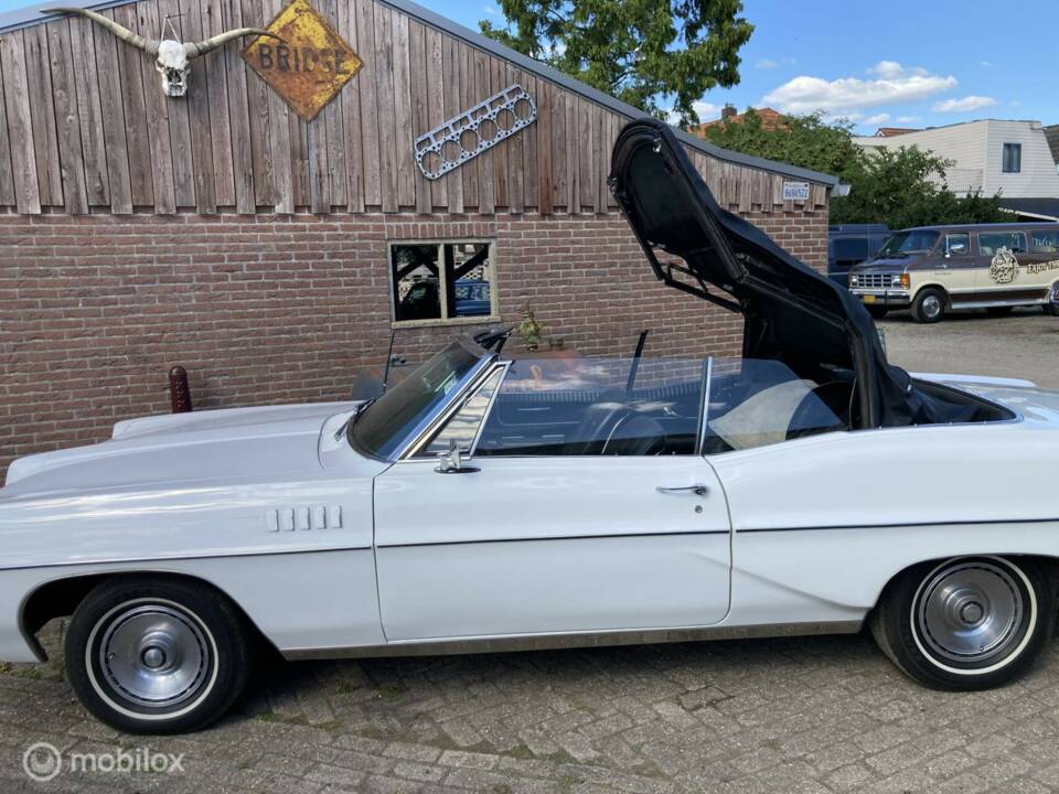 Image 35/50 of Pontiac Parisienne (1967)