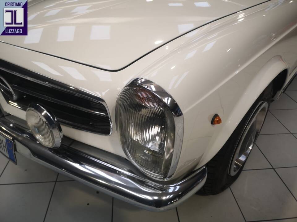 Image 13/47 of Mercedes-Benz 230 SL (1964)