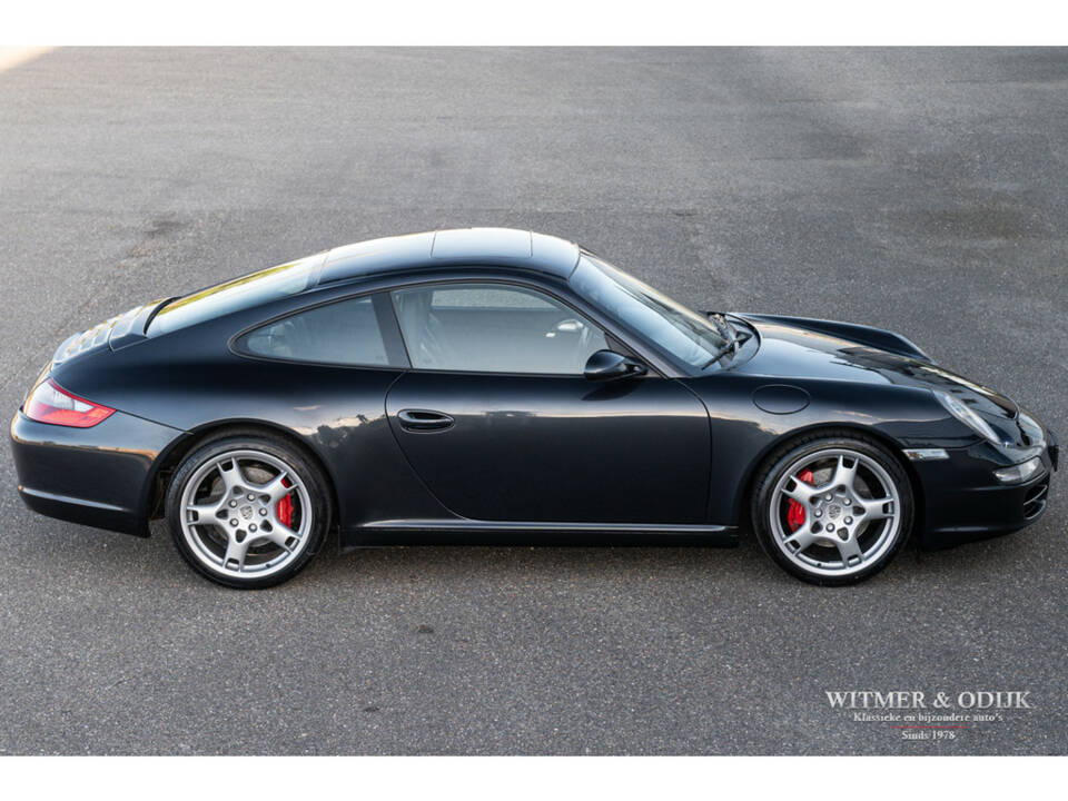 Image 8/34 of Porsche 911 Carrera S (2005)