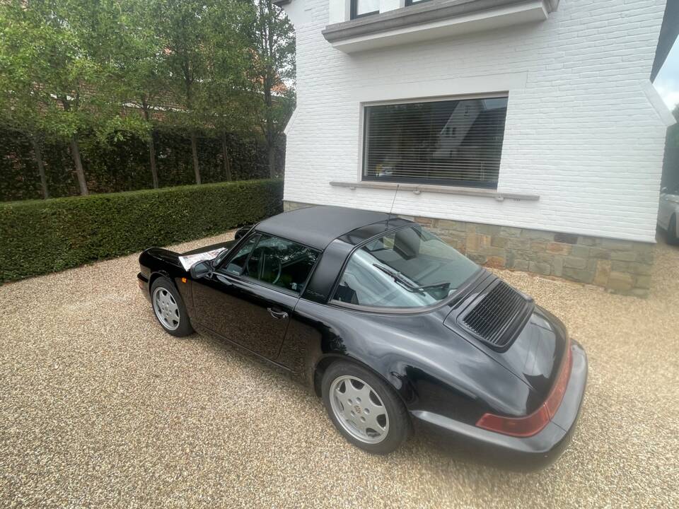 Image 5/18 of Porsche 911 Carrera 2 (1990)