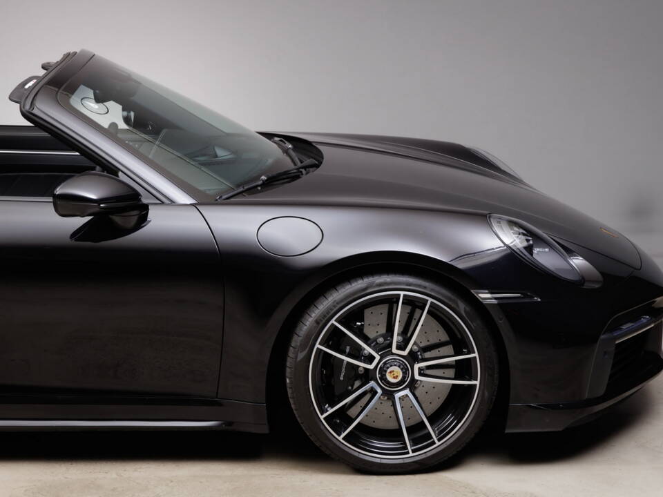 Image 10/37 of Porsche 911 Turbo S (2024)