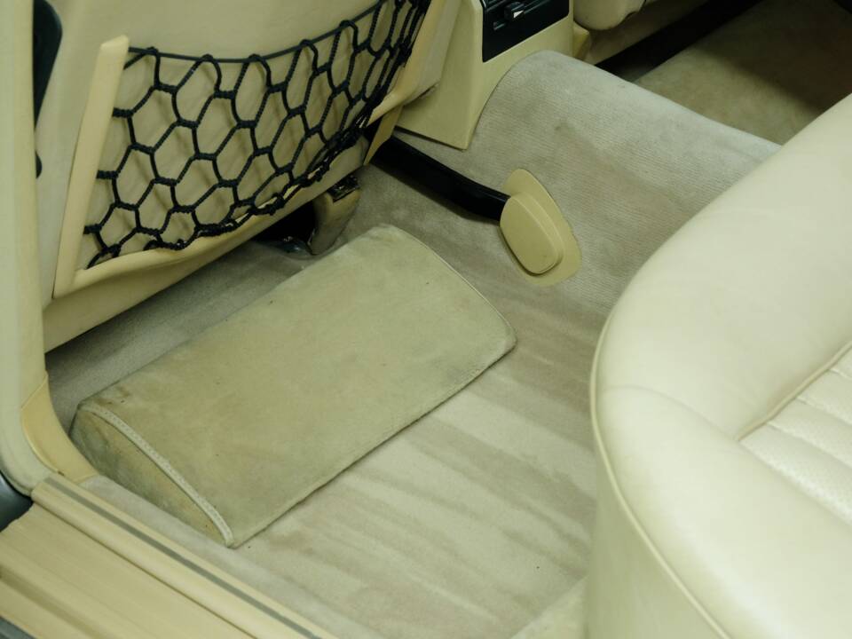 Bild 35/50 von Mercedes-Benz 500 SEL (1983)