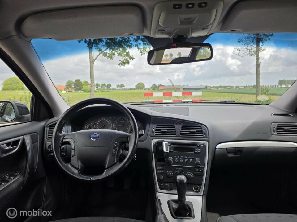 Immagine 15/40 di Volvo V 70 2.4 (2006)