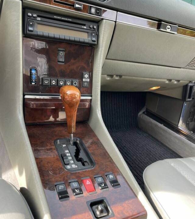 Image 26/52 de Mercedes-Benz 500 SL (1985)