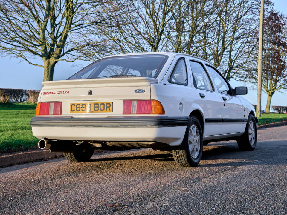 Image 3/8 of Ford Sierra XR4x4 (1986)