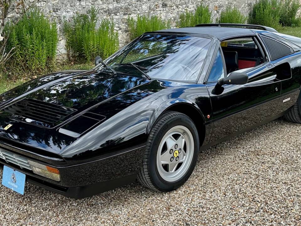 Bild 1/86 von Ferrari 328 GTS (1988)