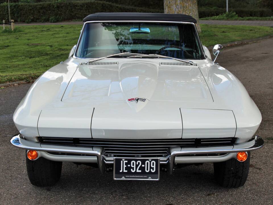 Bild 5/30 von Chevrolet Corvette Sting Ray Convertible (1964)