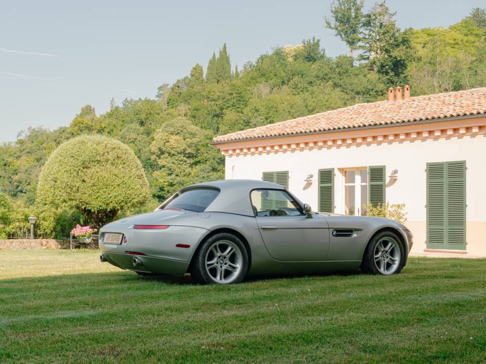 Image 30/185 of BMW Z8 (2001)