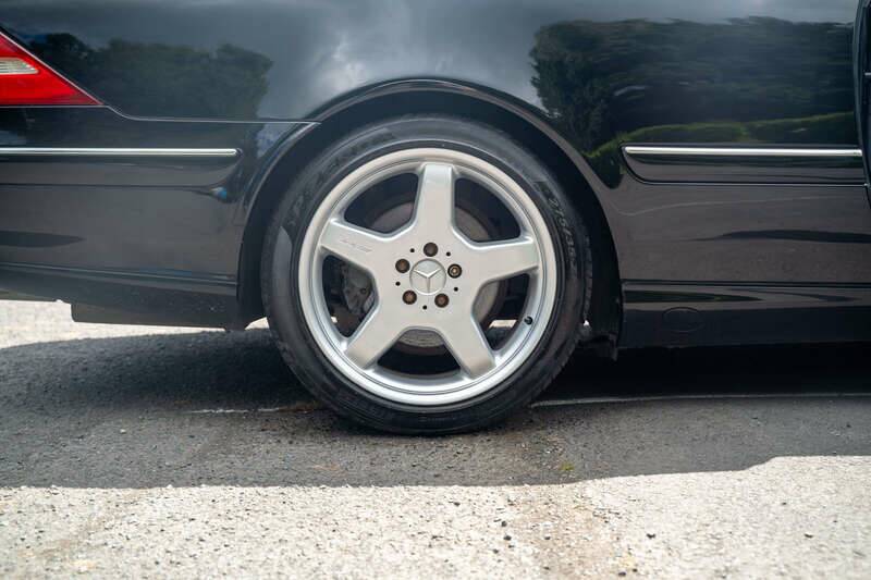 Bild 13/37 von Mercedes-Benz CL 55 AMG (2002)