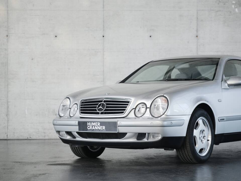 Bild 13/50 von Mercedes-Benz CLK 230 Kompressor (1999)
