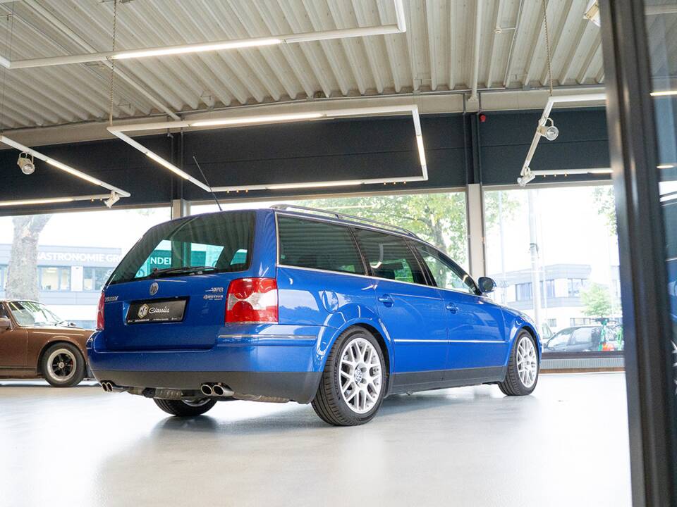 Image 12/59 de Volkswagen Passat Variant 4.0 W8 (2004)