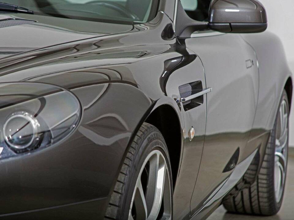Afbeelding 6/20 van Aston Martin DB 9 (2011)