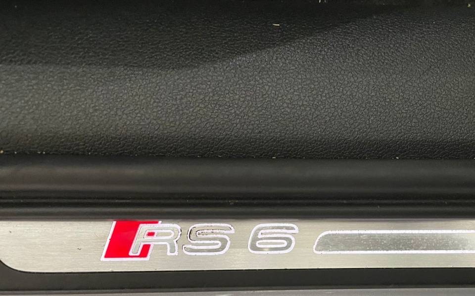 Imagen 34/50 de Audi RS6 Avant (2018)