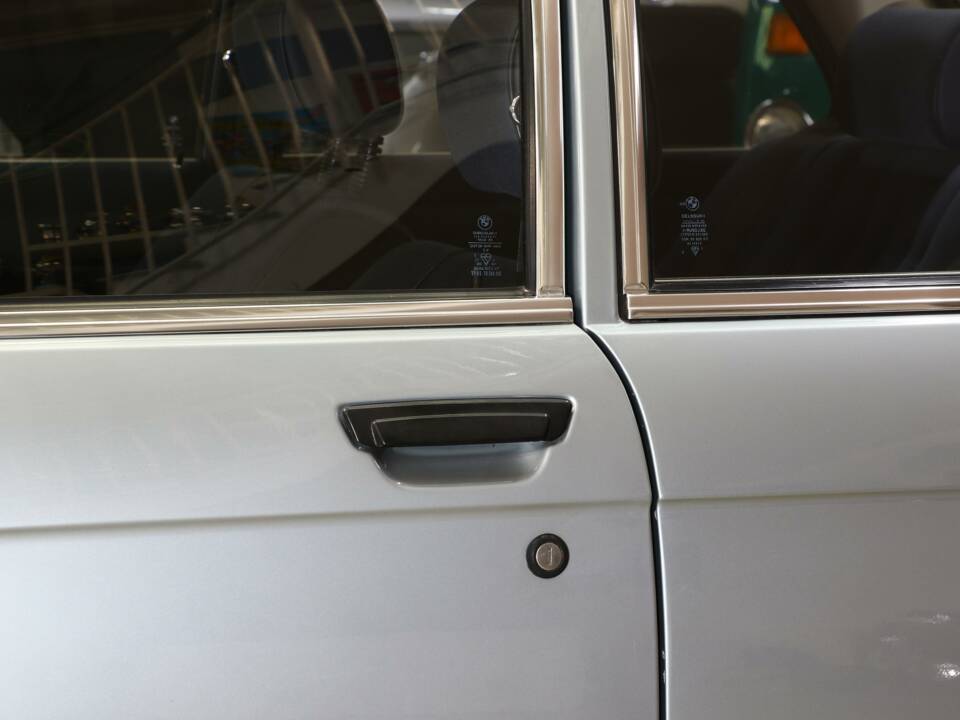 Immagine 5/22 di BMW 318i (1981)