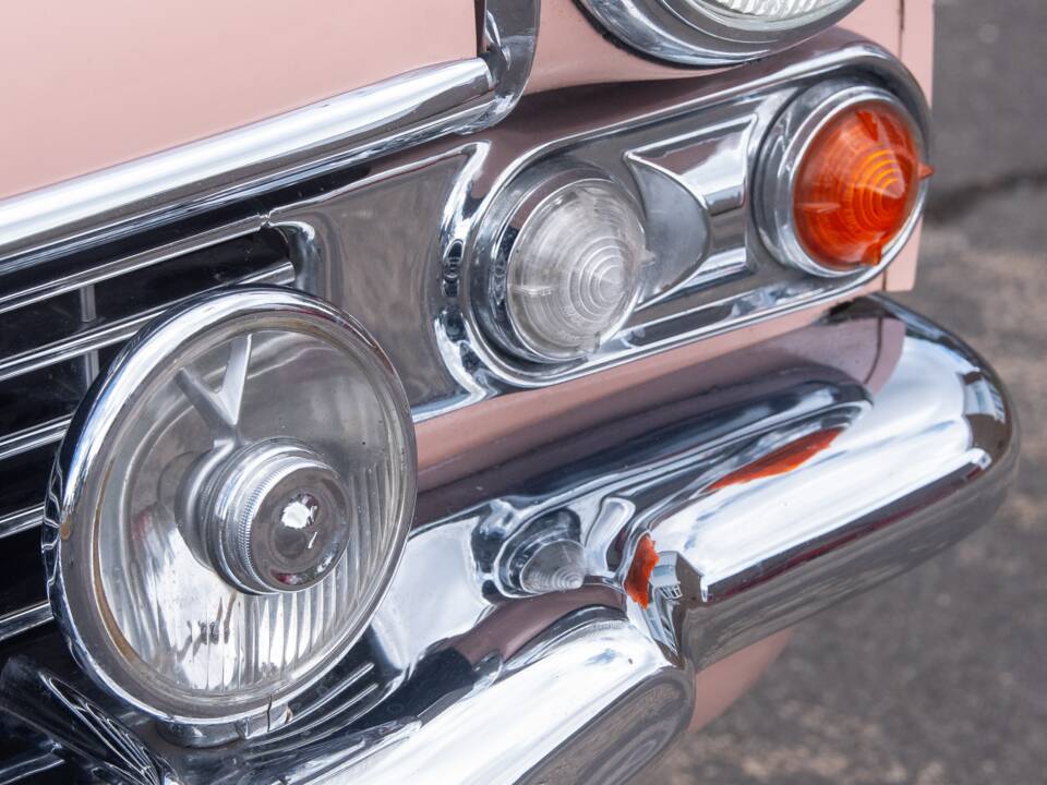 Image 10/50 of Vauxhall Cresta (1958)