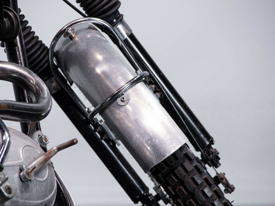 Bild 9/50 von BSA C 15 Scrambler (1963)
