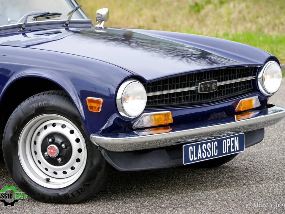 Image 21/42 of Triumph TR 6 PI (1972)