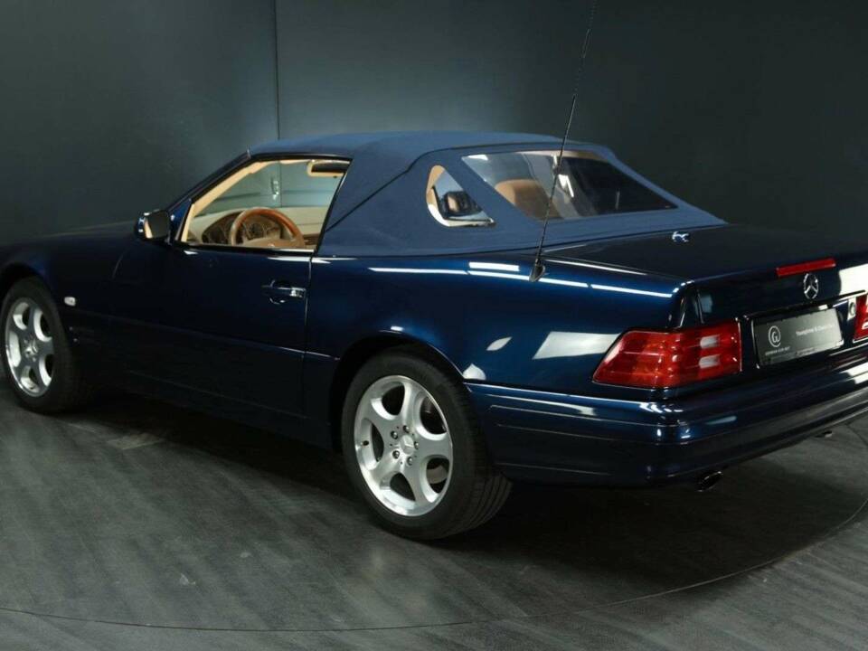 Image 4/30 of Mercedes-Benz SL 500 (2000)