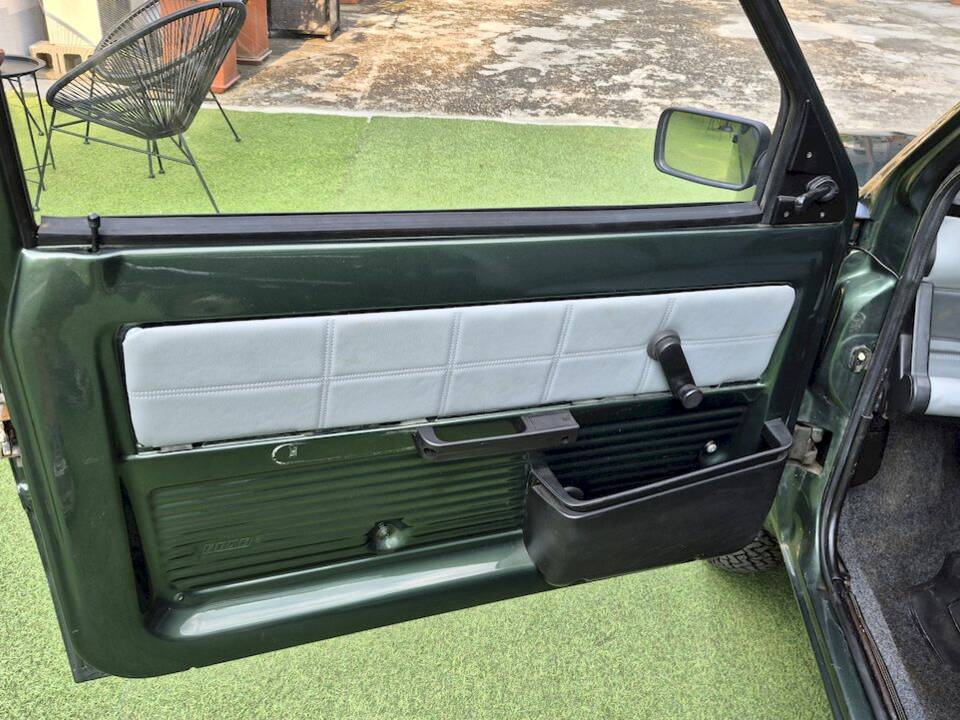 Bild 17/37 von FIAT Panda 4x4 1,0 (1989)