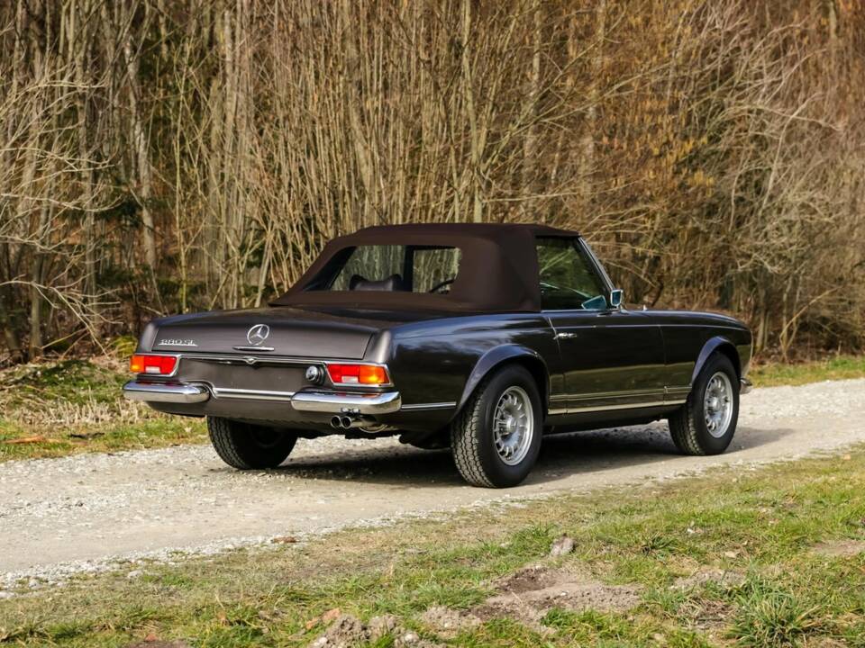 Image 7/21 de Mercedes-Benz 280 SL (1969)
