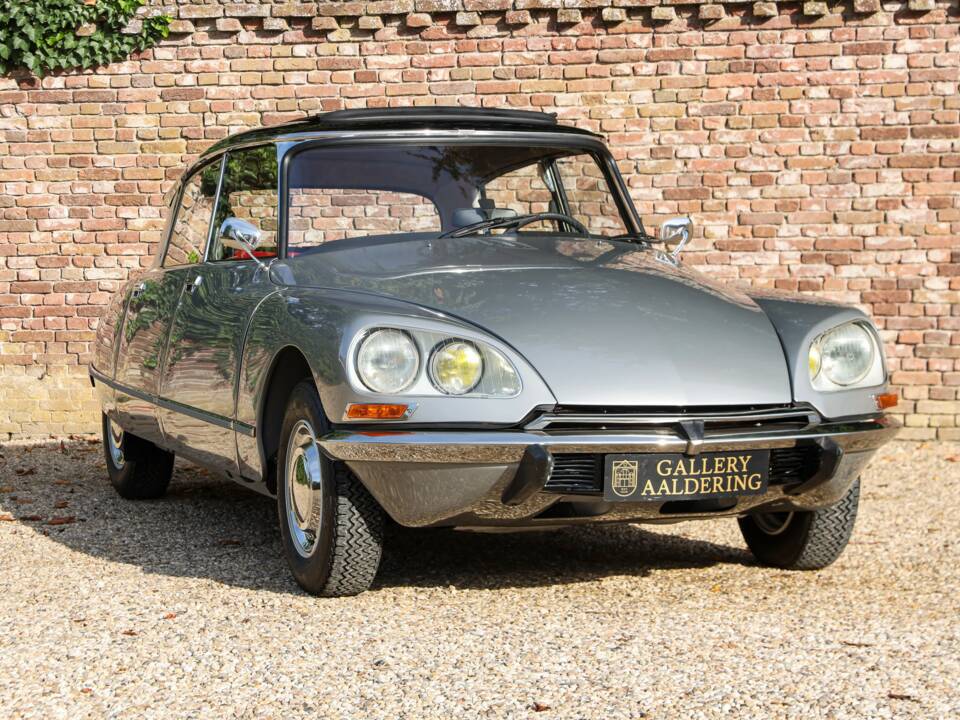 Bild 45/50 von Citroën DS 20 (1974)