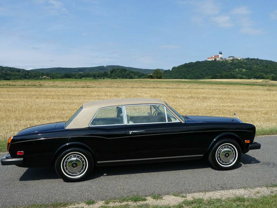 Afbeelding 17/27 van Rolls-Royce Corniche (1976)