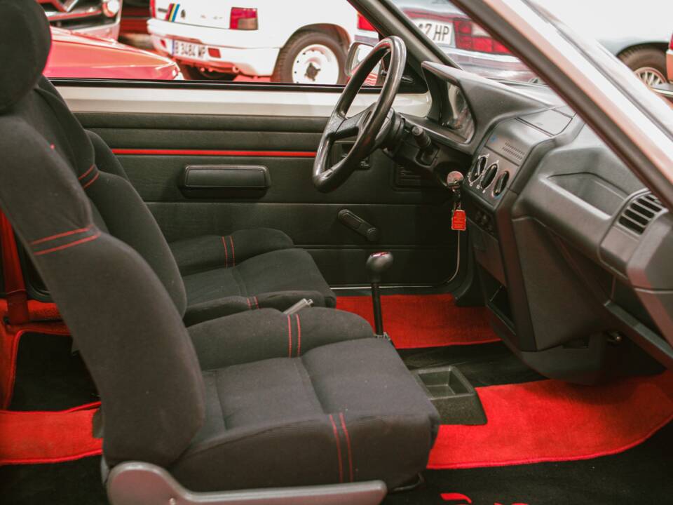 Imagen 44/47 de Peugeot 205 Rallye 1.3 (1989)
