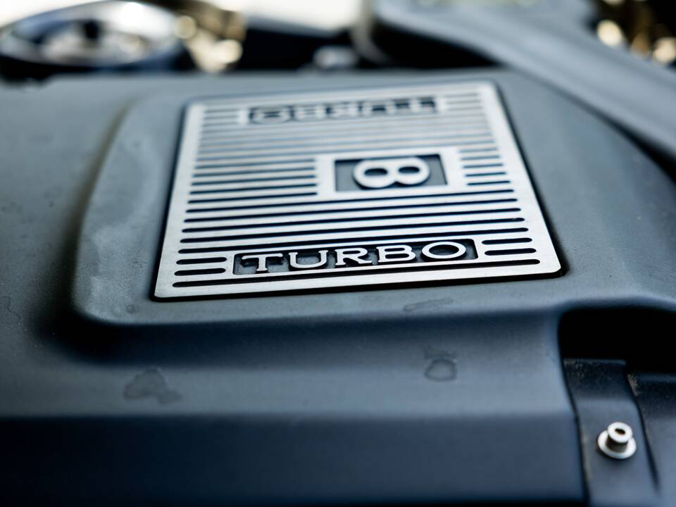 Image 35/46 of Bentley Azure (1997)