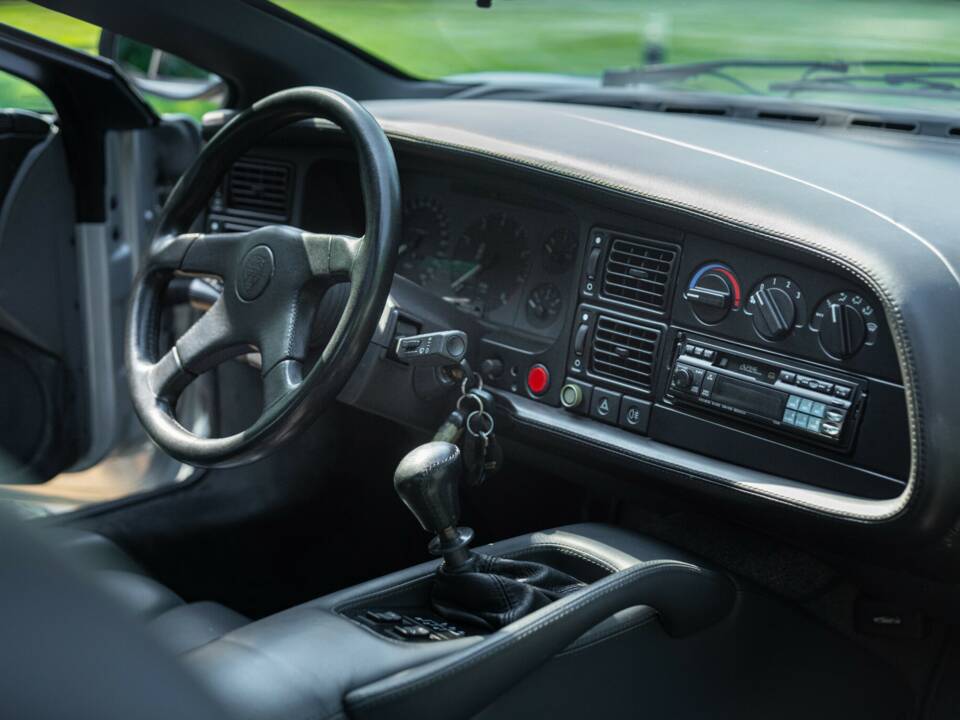 Imagen 44/50 de Jaguar XJ 220 (1993)