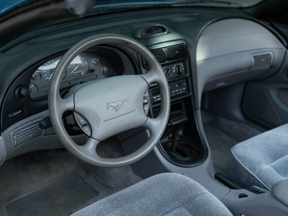 Image 42/50 of Ford Mustang (1994)