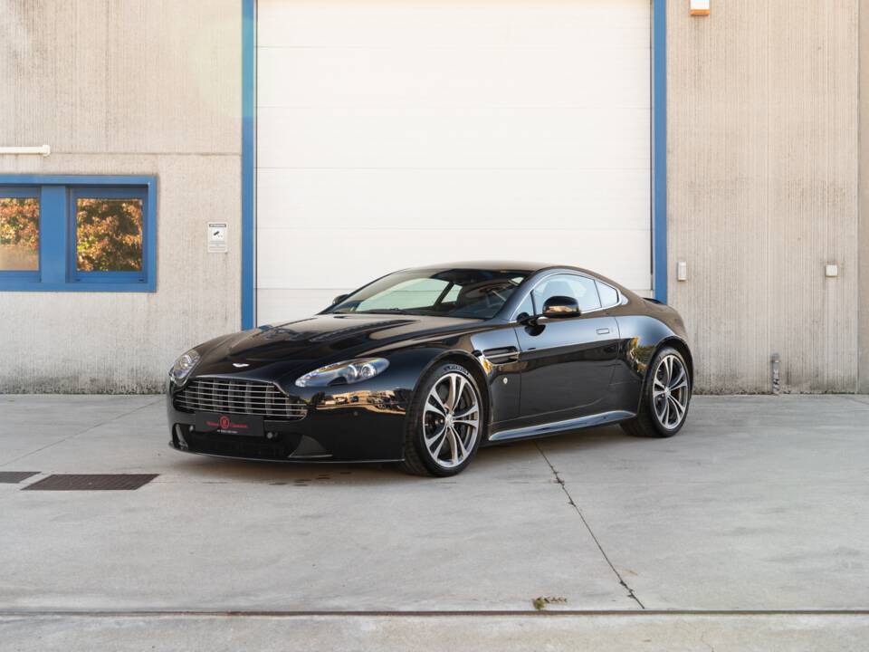 Image 2/83 de Aston Martin V12 Vantage (2009)