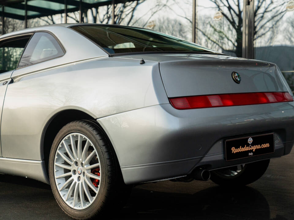 Immagine 16/46 di Alfa Romeo GTV 2.0 JTS (2003)