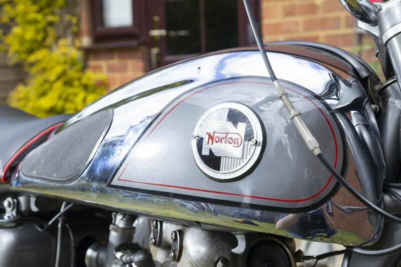 Immagine 14/34 di Norton Dominator 99 (1956)