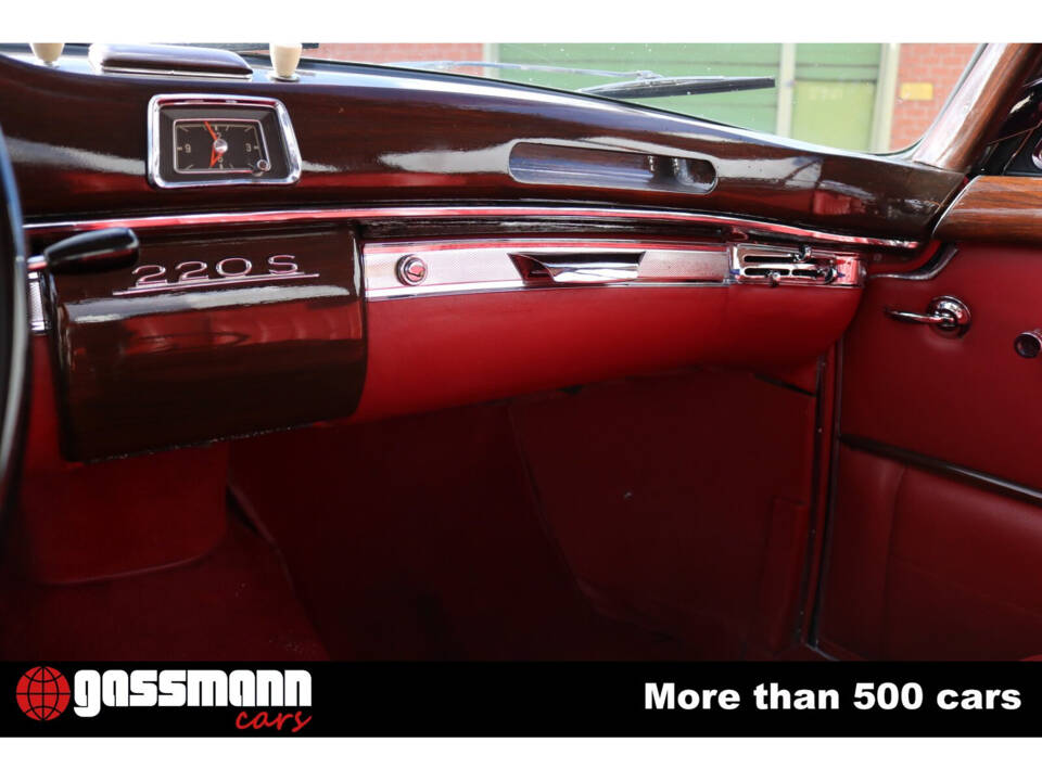 Image 14/15 of Mercedes-Benz 220 S (1958)