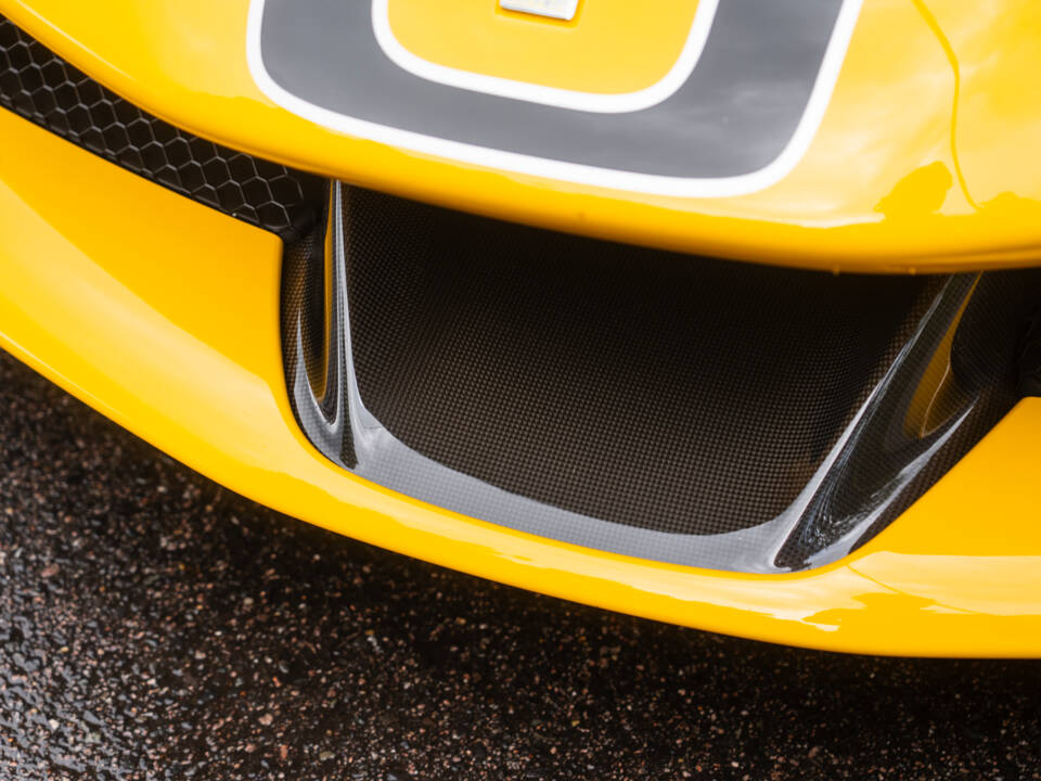 Immagine 56/61 di Ferrari SF90 Stradale (2021)