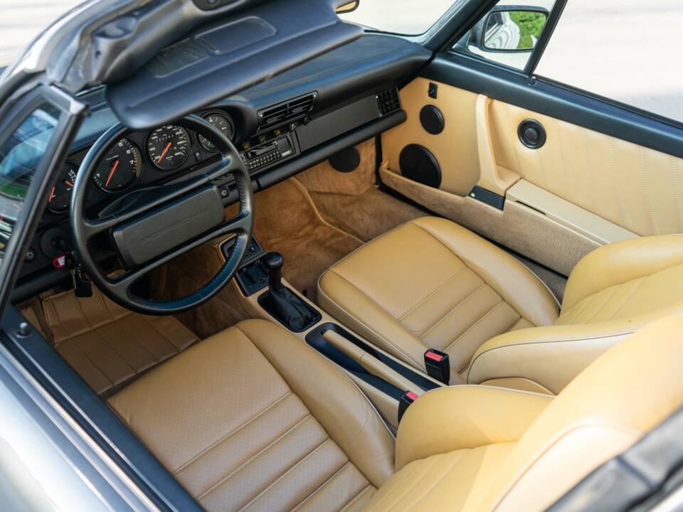 Bild 11/34 von Porsche 911 Carrera 4 (1991)