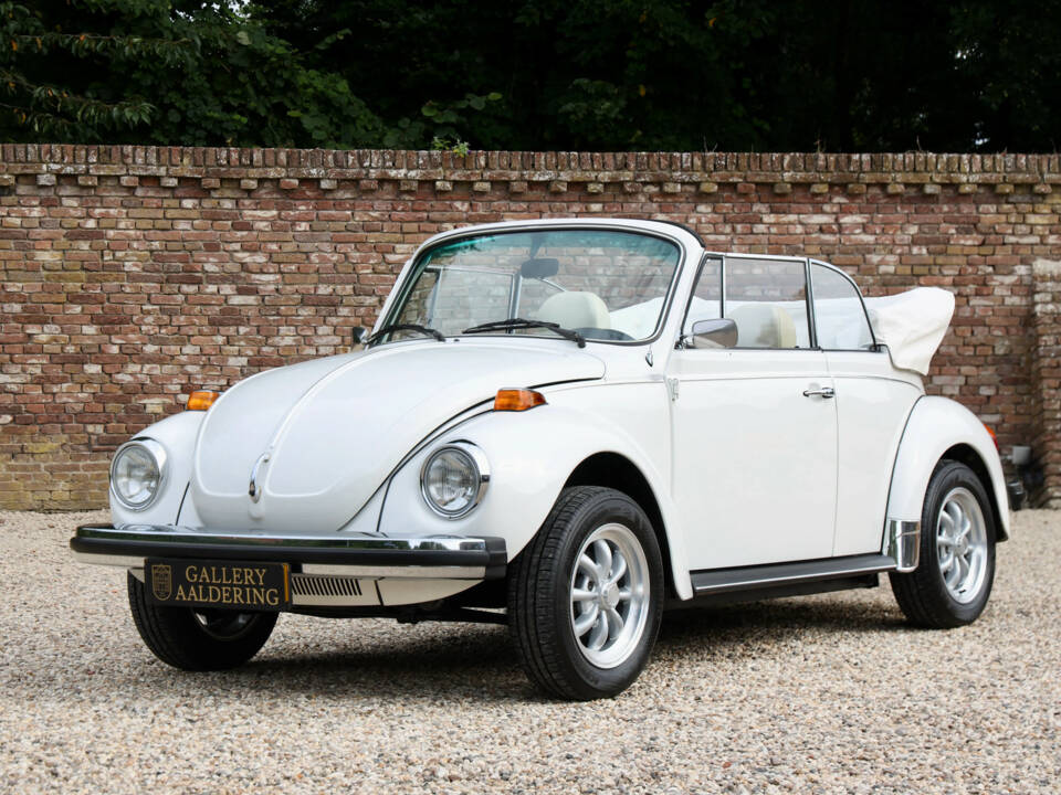 Image 20/50 of Volkswagen Käfer 1303 &quot;Champagne Edition&quot; (1977)