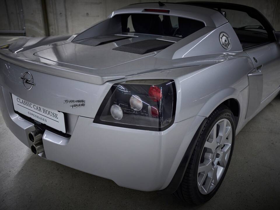 Image 73/81 of Opel Speedster 2.0 Turbo (2003)